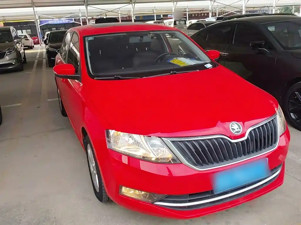 Skoda Rapid Spaceback — миниатюра 4
