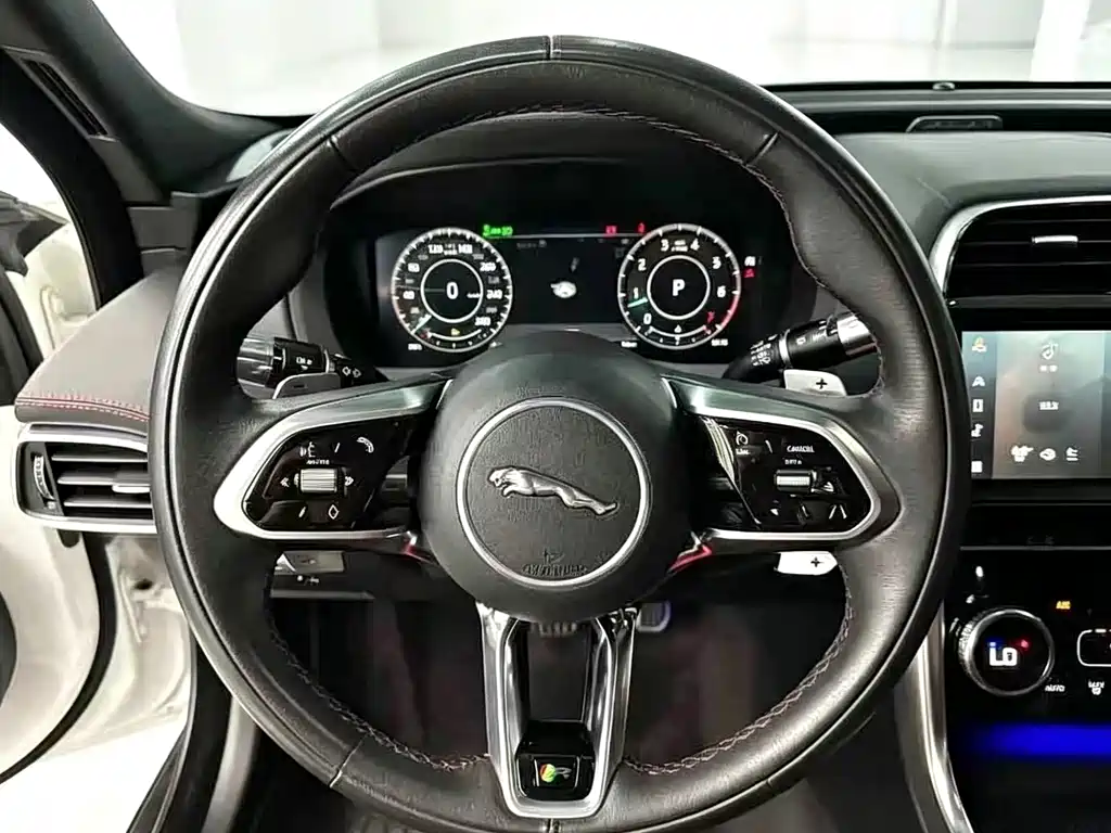 Jaguar XEL — миниатюра 6