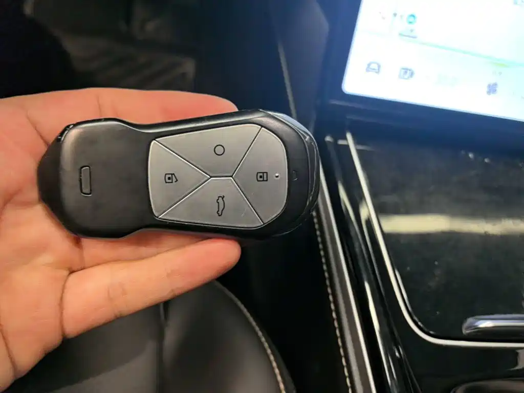 XPeng P5 — миниатюра 9