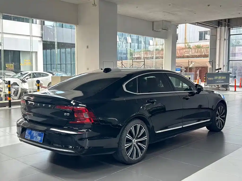 Volvo S90 — миниатюра 5