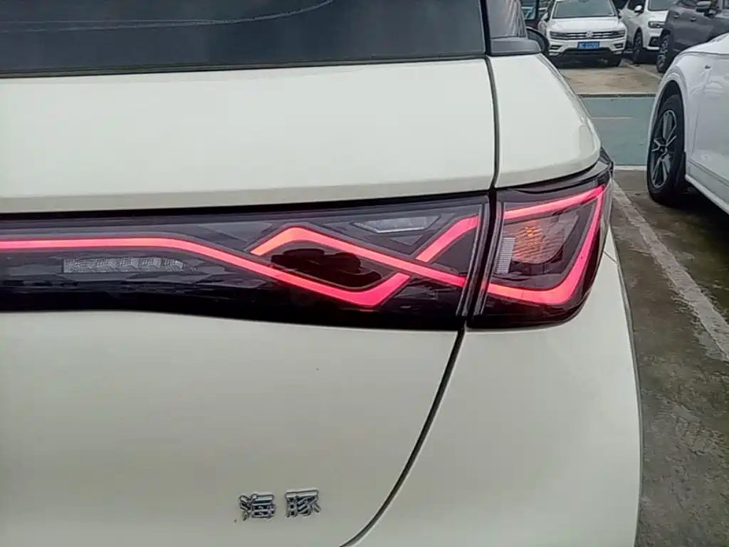 BYD Dolphin — миниатюра 8