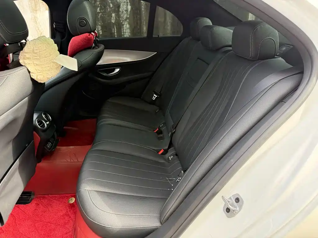 Mercedes-Benz E-Class (Import) — миниатюра 12