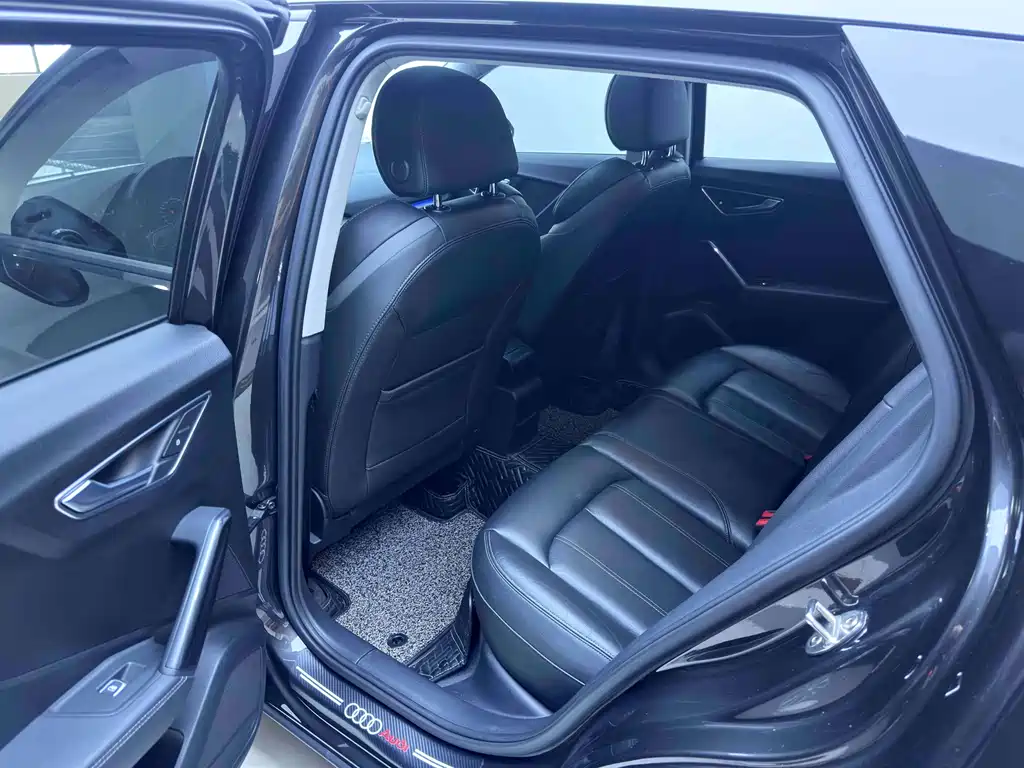 Audi Q2L — миниатюра 10