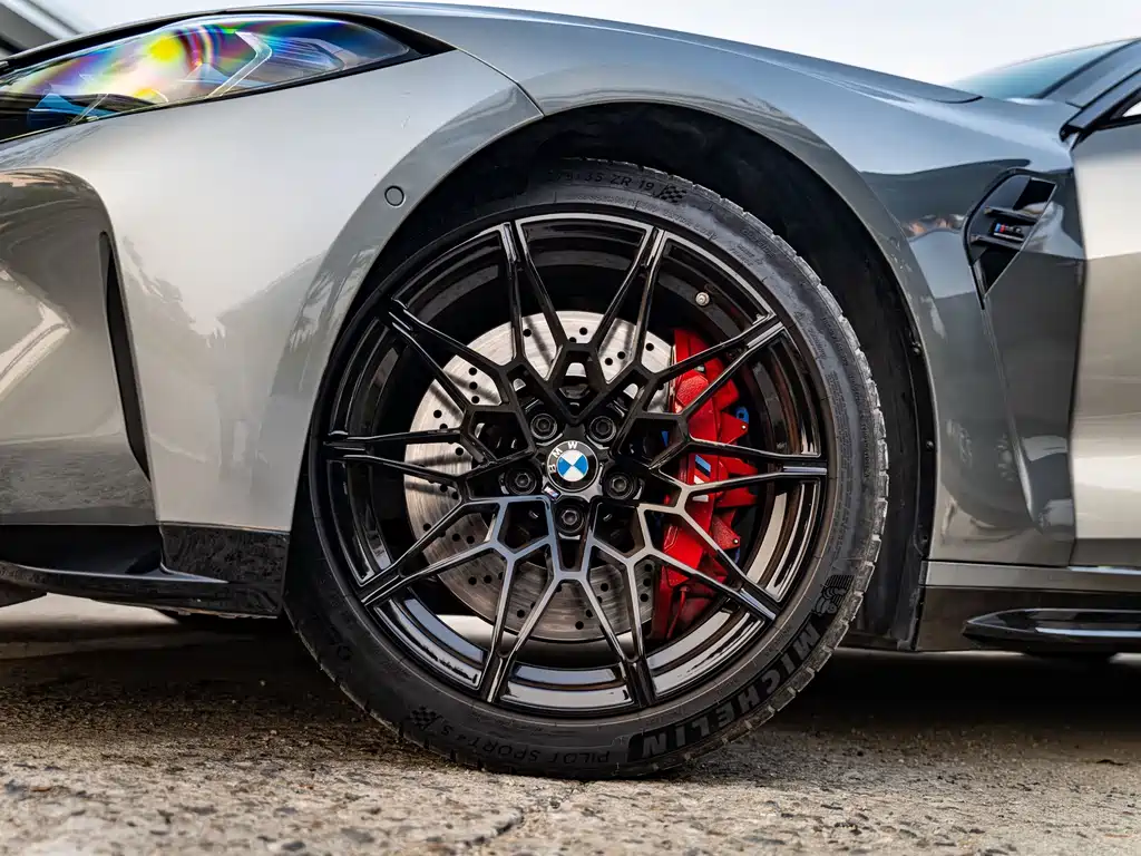 BMW M4 — миниатюра 5