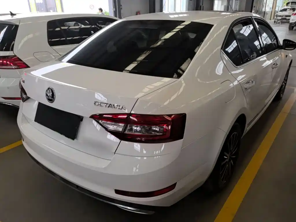 Skoda Octavia — миниатюра 7