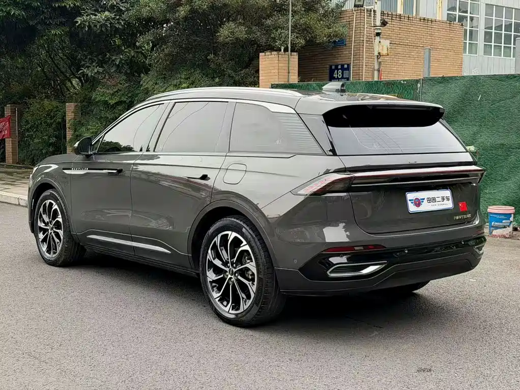 Lincoln Nautilus — миниатюра 4