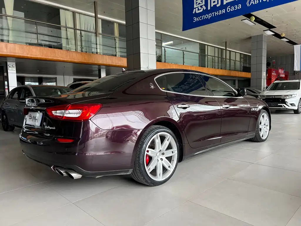Maserati Quattroporte — миниатюра 8