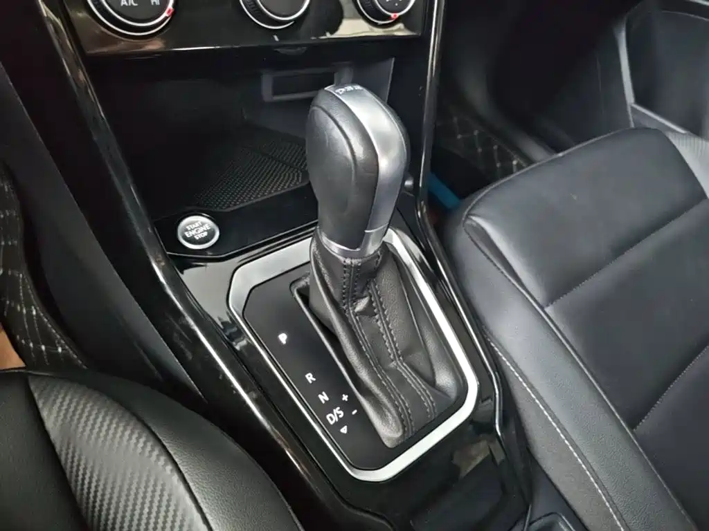 Volkswagen T-Roc — миниатюра 14