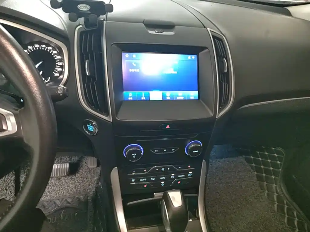 Ford Edge — миниатюра 18