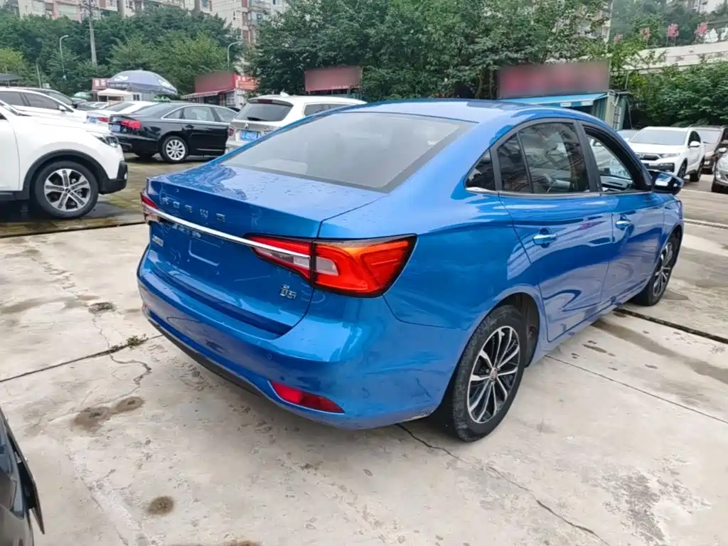 Roewe i5 — миниатюра 7