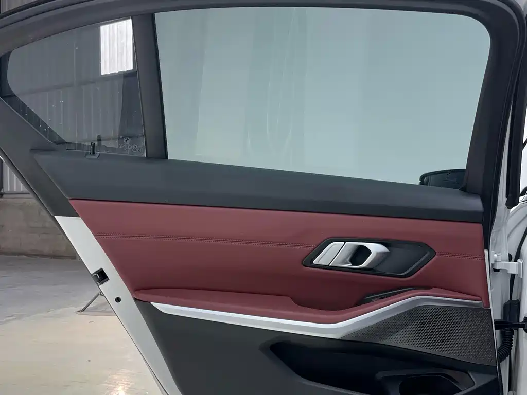BMW 3 Series — миниатюра 20