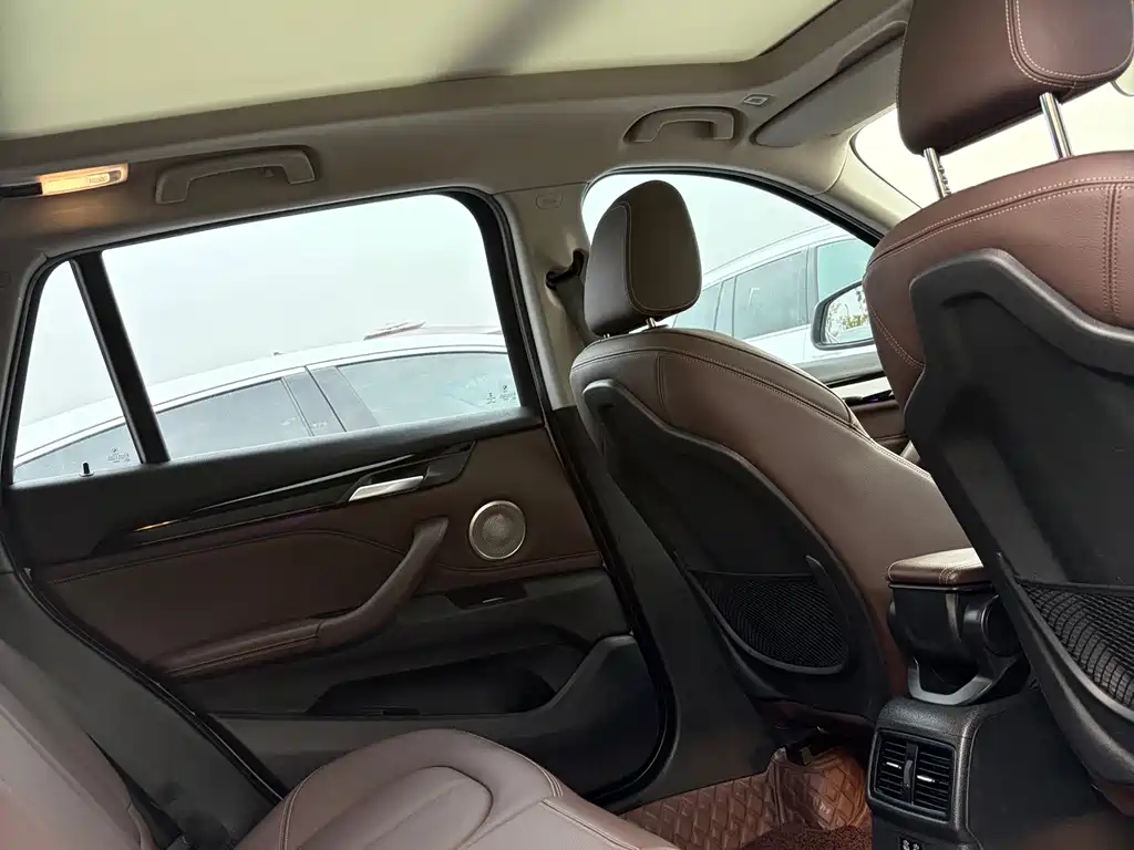 BMW X1 — миниатюра 17