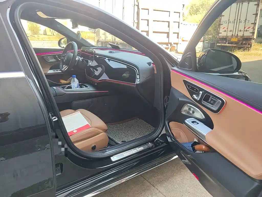 Mercedes-Benz E-Class — миниатюра 19