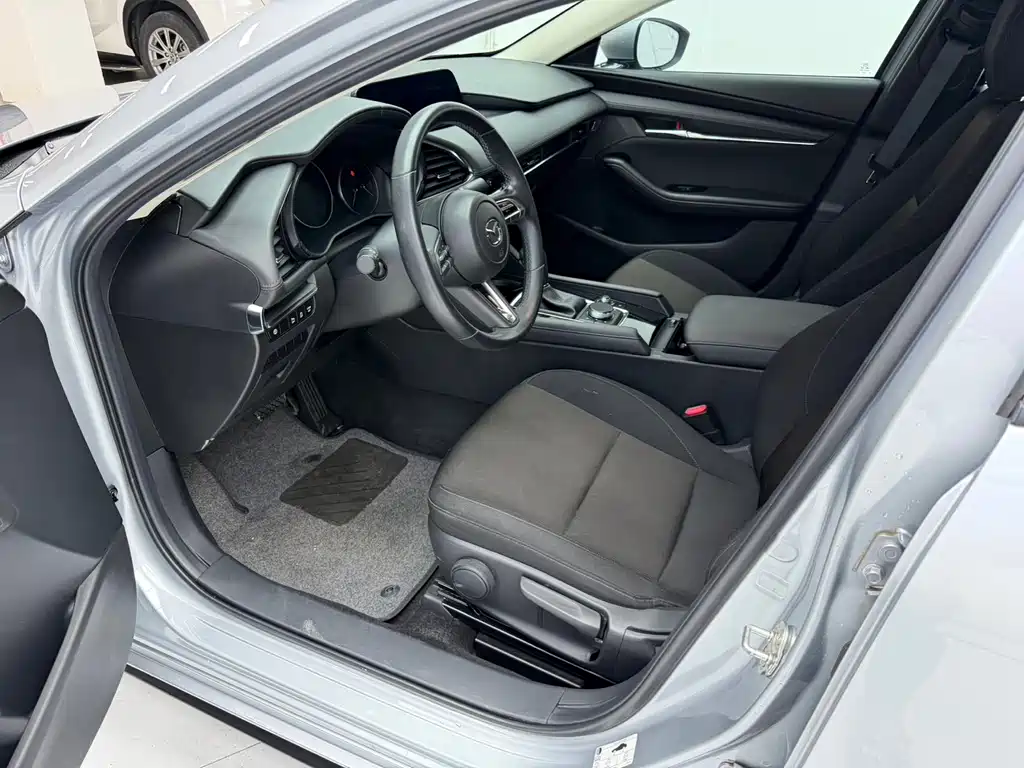 Mazda 3 Axela — миниатюра 14