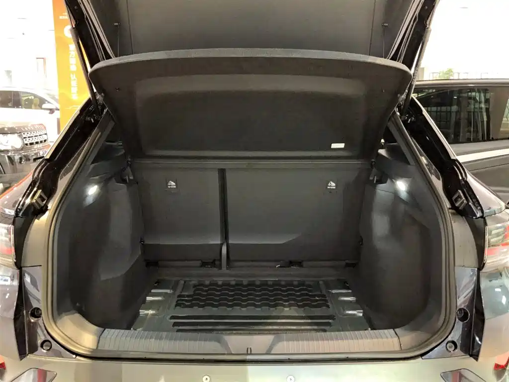 VOLKSWAGEN ID.4 CROZZ