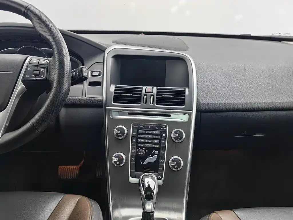 Volvo XC60 — миниатюра 12