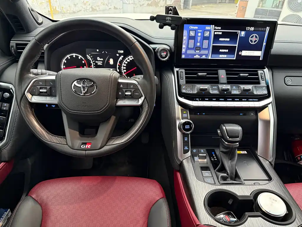 Toyota Land Cruiser — миниатюра 8