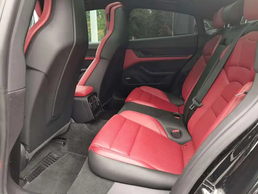 Porsche Taycan — миниатюра 5