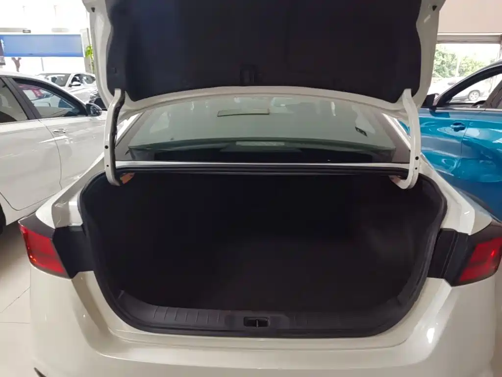Nissan Teana — миниатюра 19