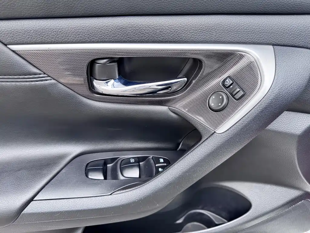 Nissan Teana — миниатюра 7