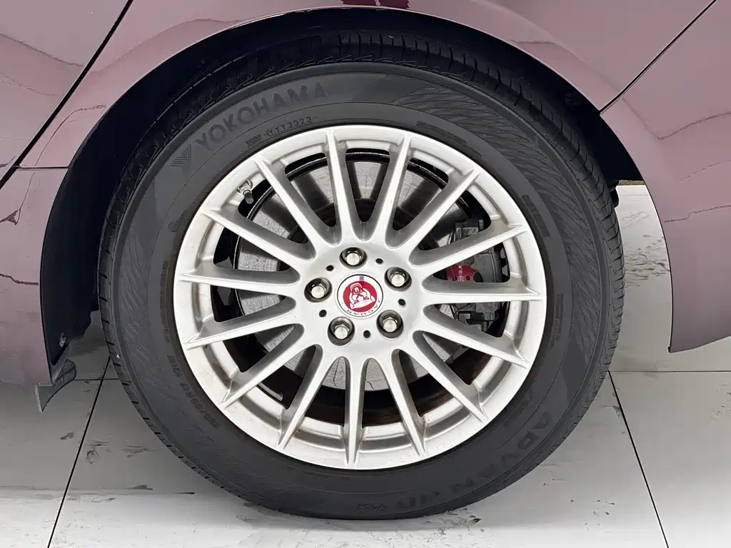 Jaguar XFL — миниатюра 17