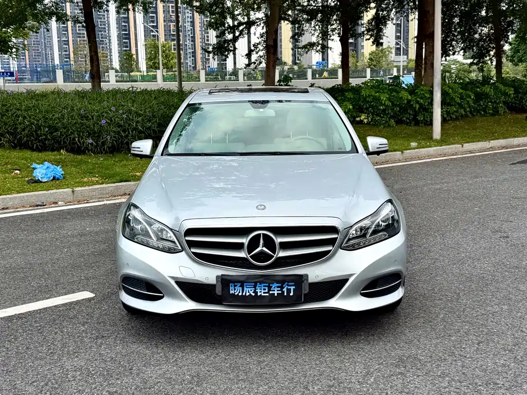 Mercedes-Benz E-Class — миниатюра 3