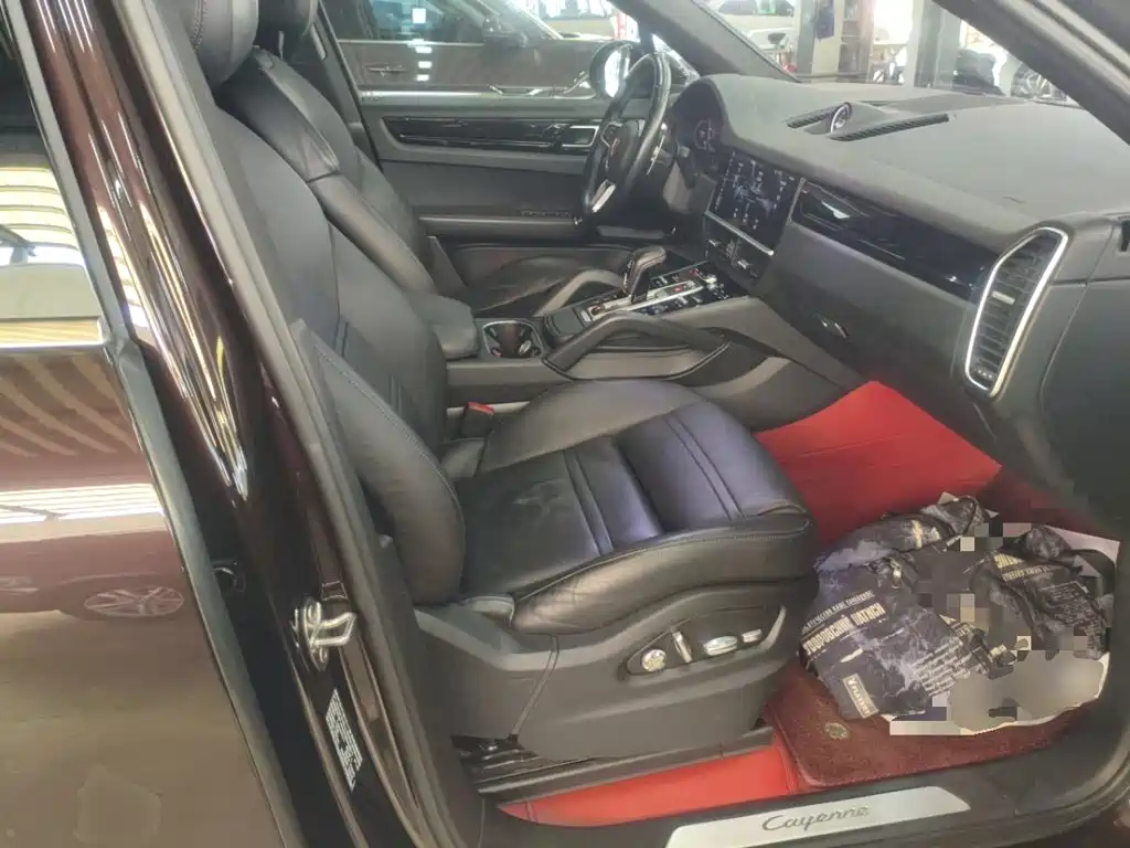 Porsche Cayenne — миниатюра 16