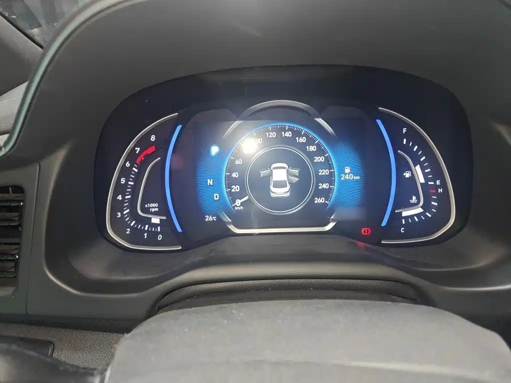 Hyundai Elantra — миниатюра 4