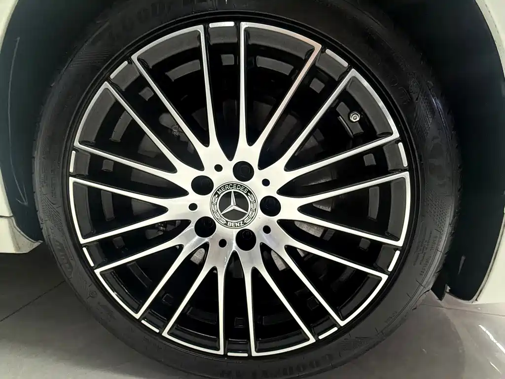 Mercedes-Benz C-Class — миниатюра 12