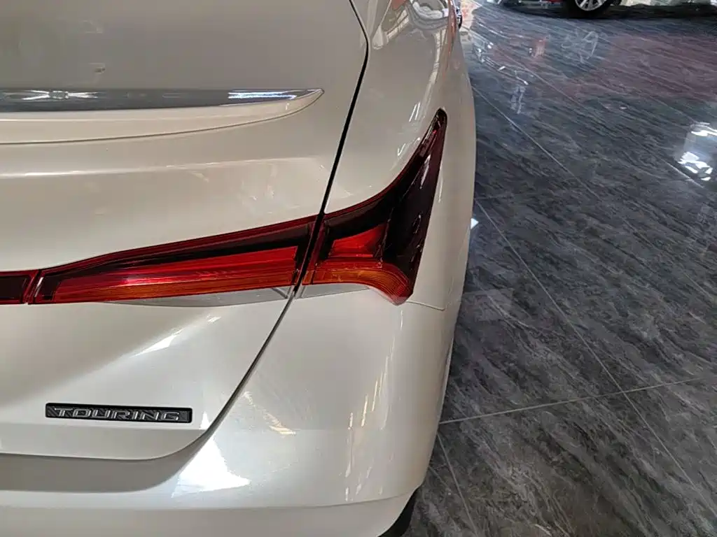 Toyota Avalon — миниатюра 8