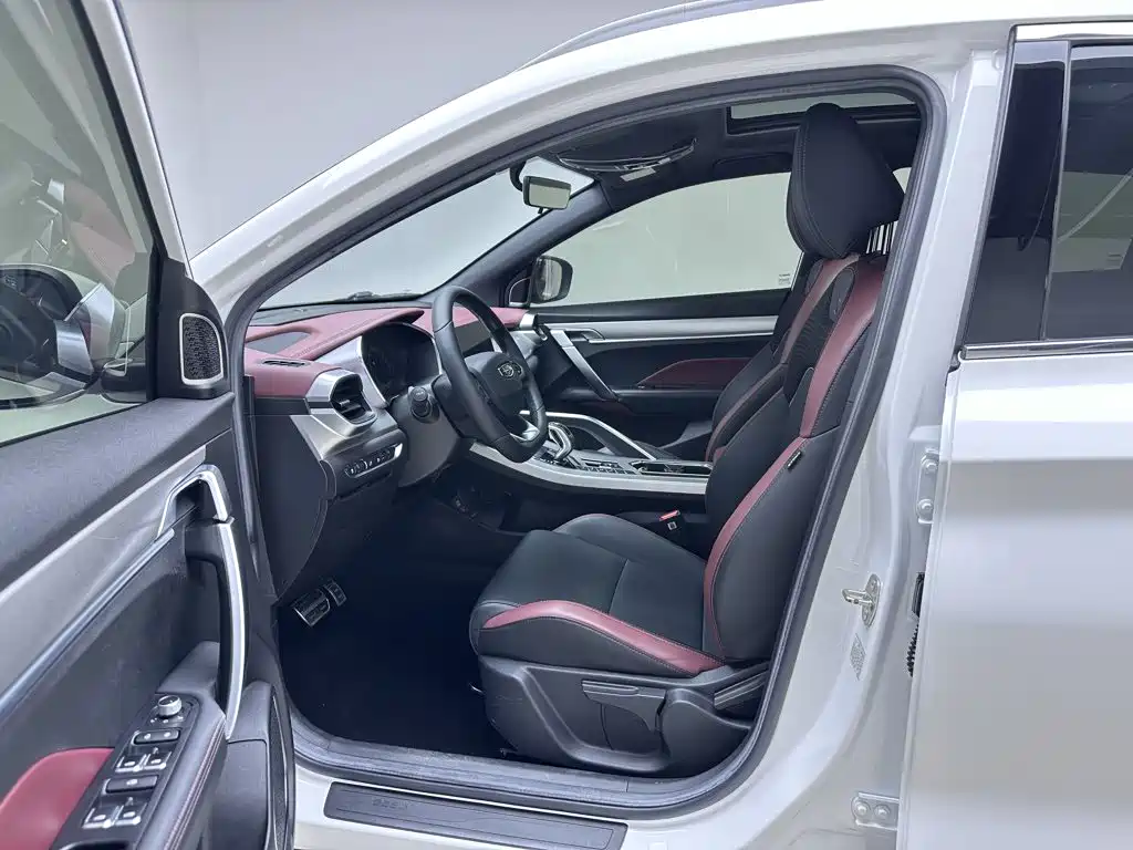 Geely Binyue — миниатюра 16