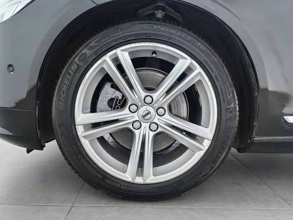 Volvo S90 — миниатюра 17