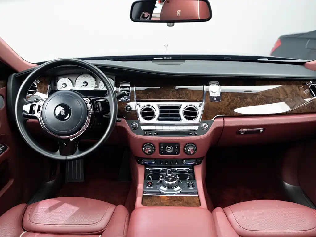 Rolls-Royce Ghost — миниатюра 11