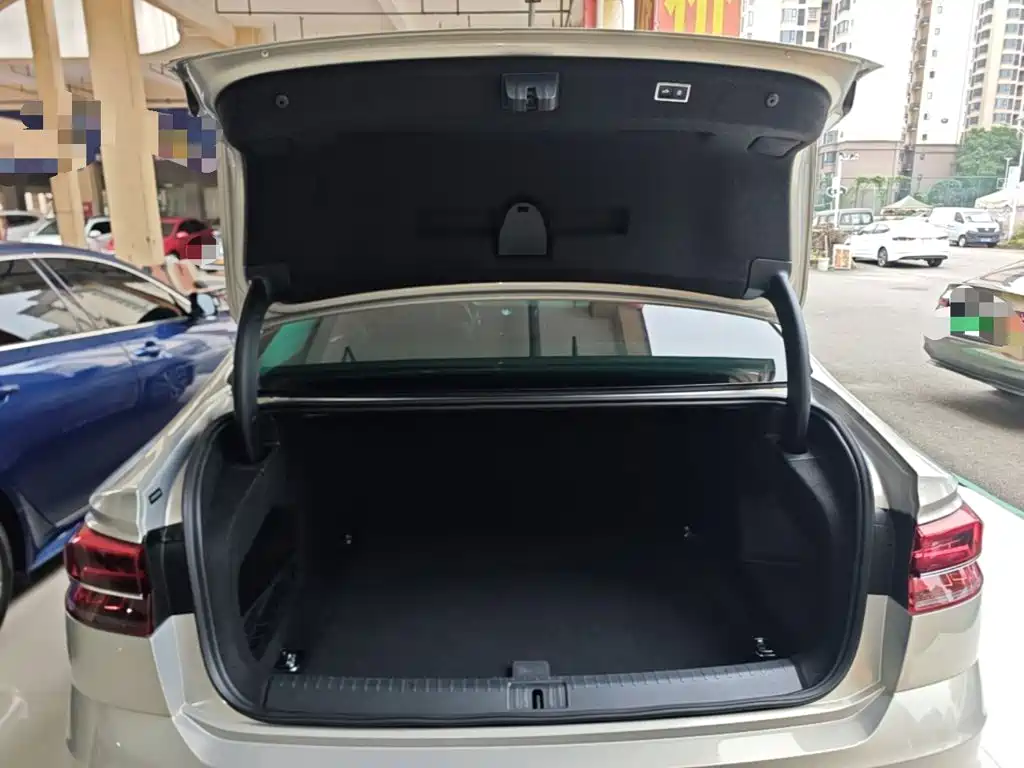 Volkswagen Phideon — миниатюра 19