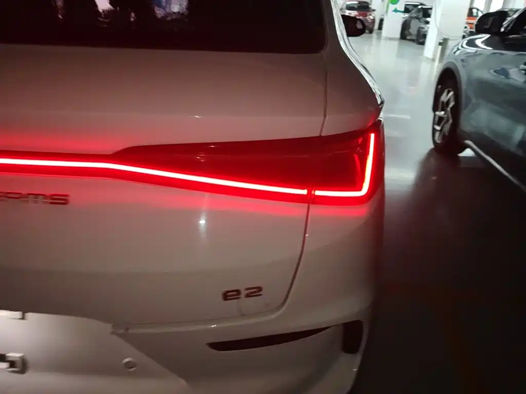 BYD e2 — миниатюра 8