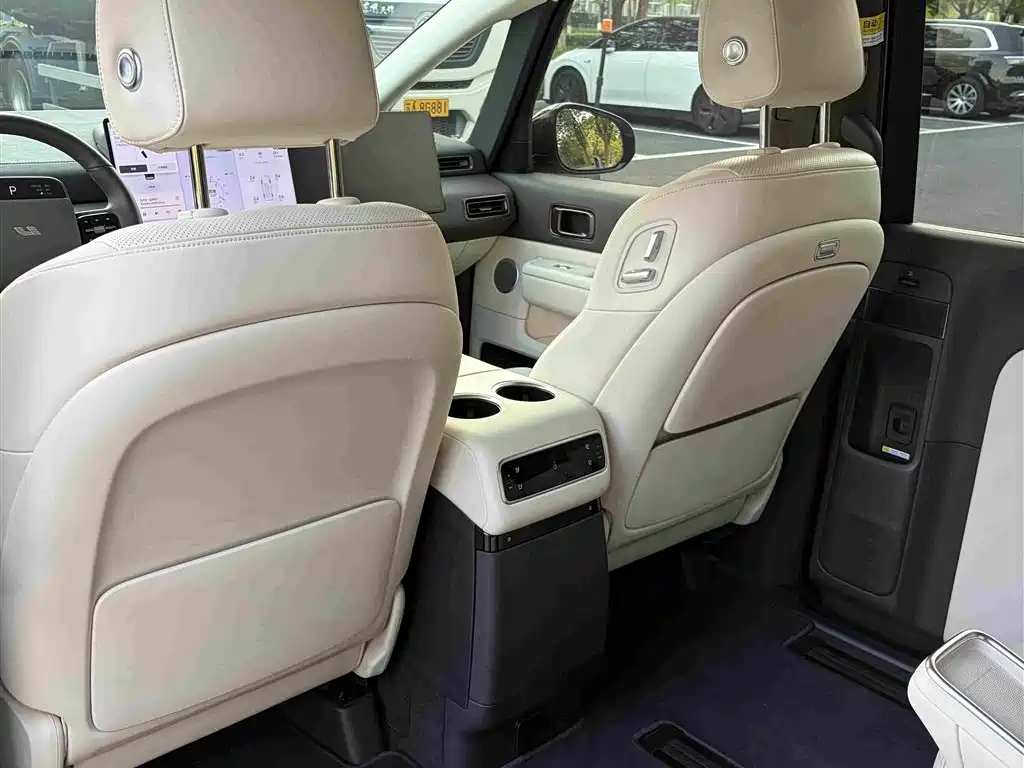 Li Auto Li MEGA — миниатюра 16