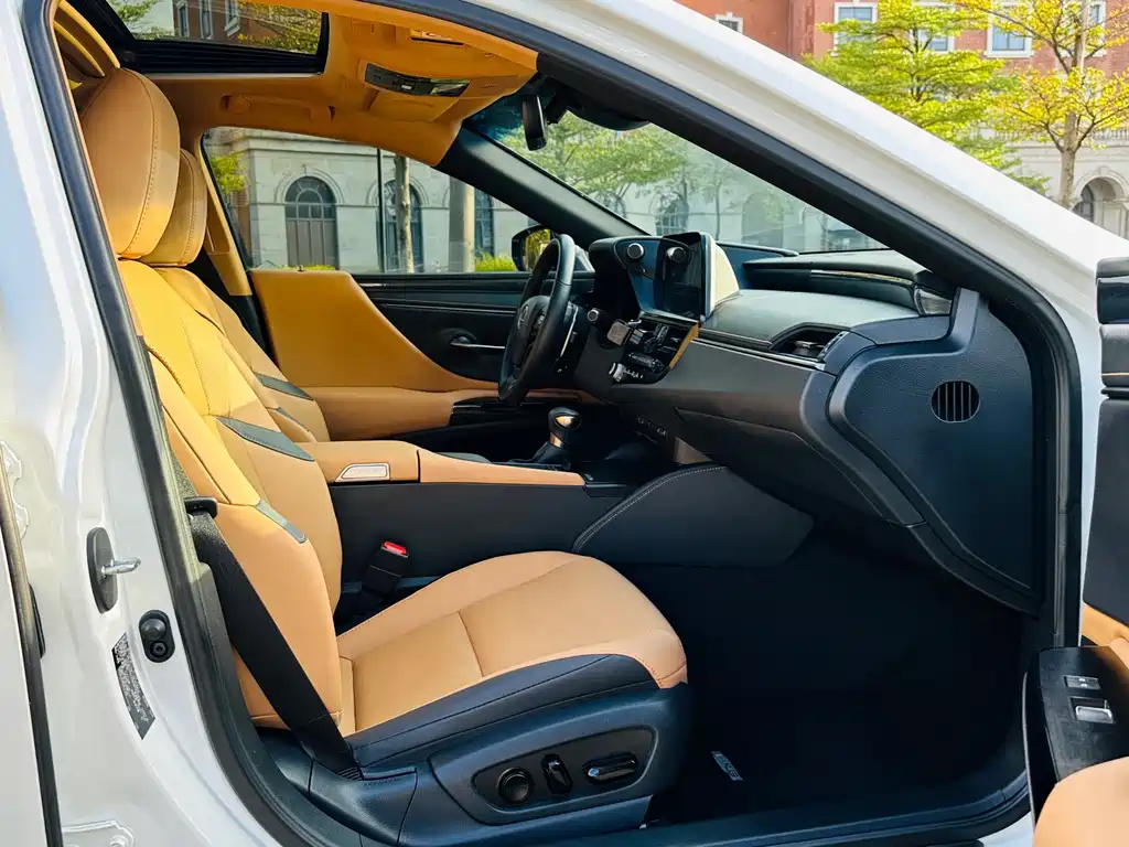 Lexus ES — миниатюра 18