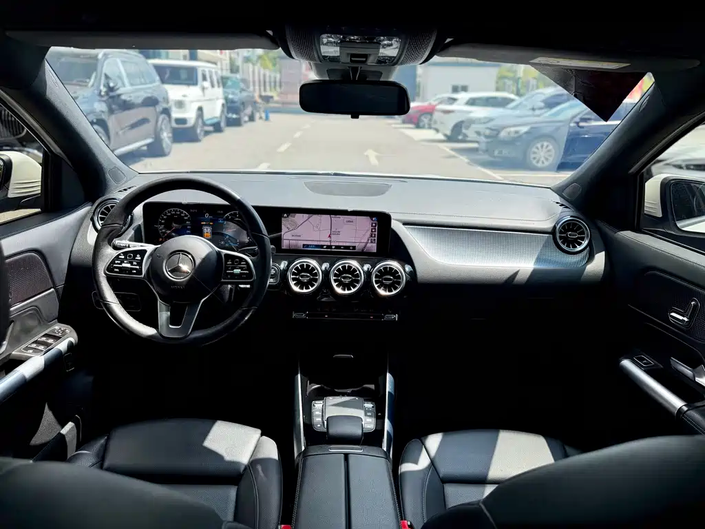 Mercedes-Benz GLA — миниатюра 17