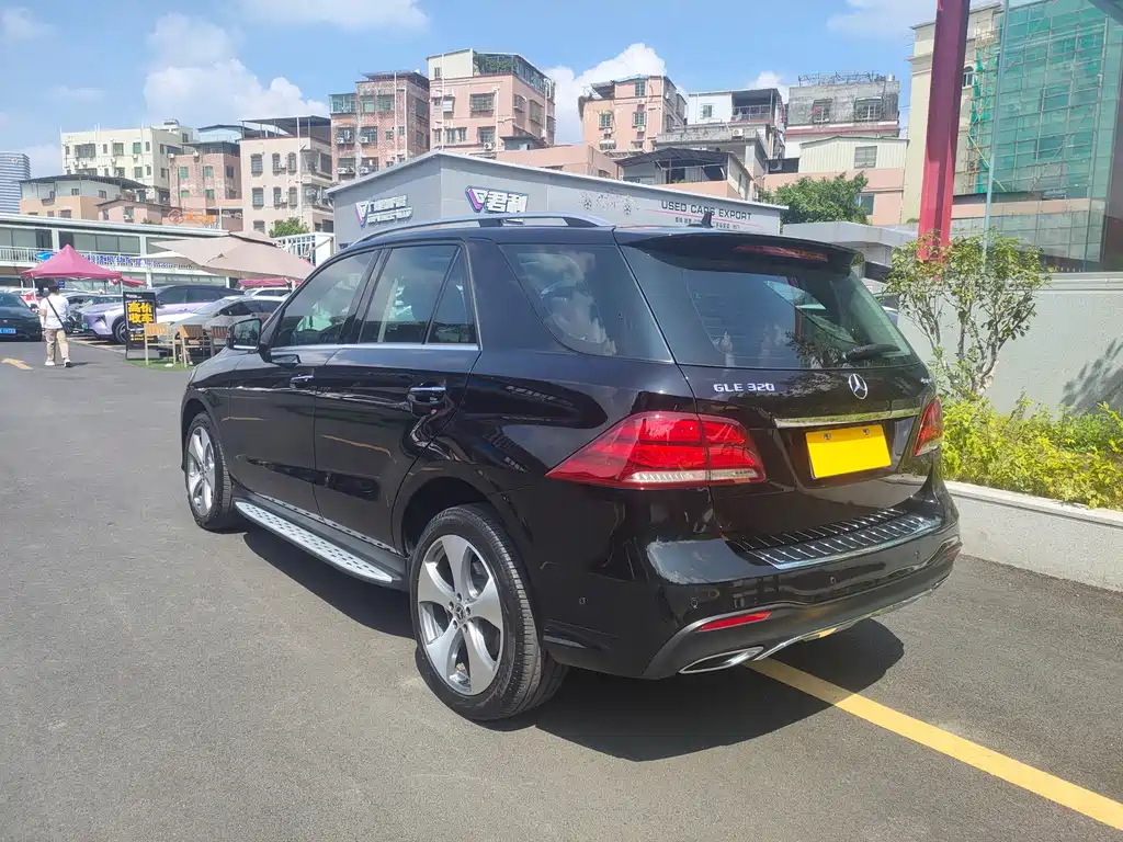 Mercedes-Benz GLE (Import) — миниатюра 6
