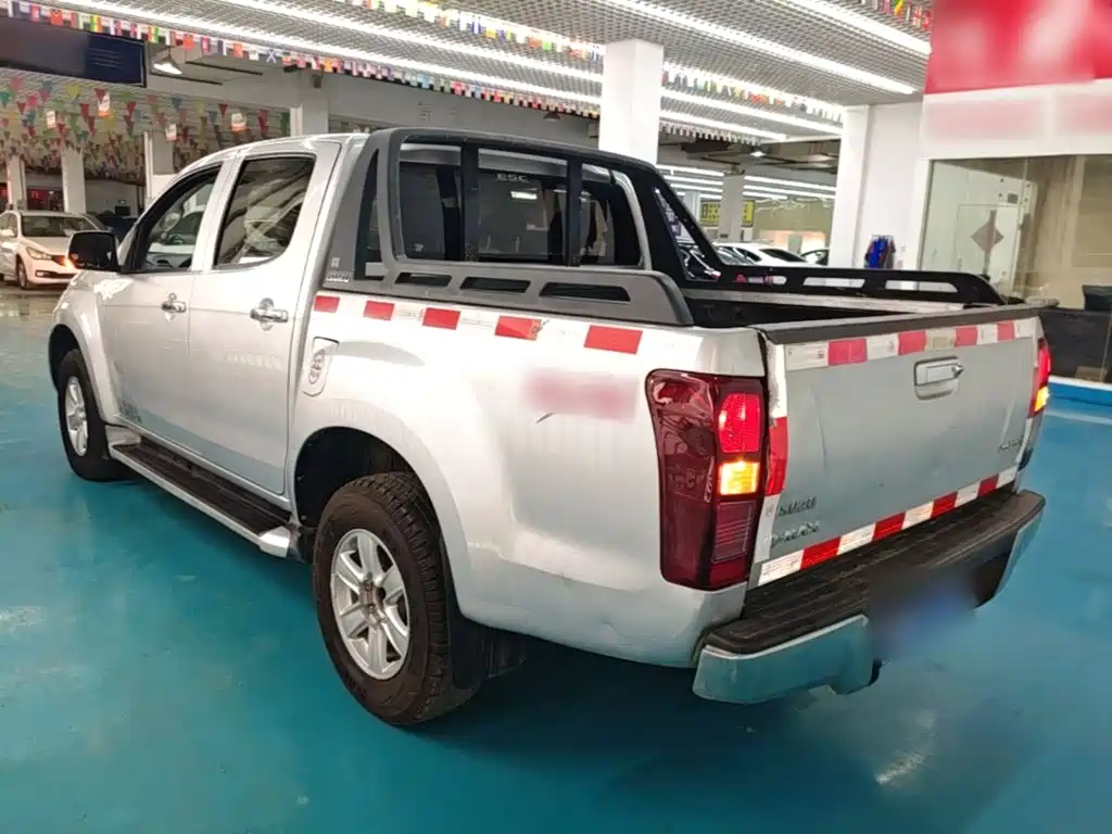 Isuzu D-MAX — миниатюра 5