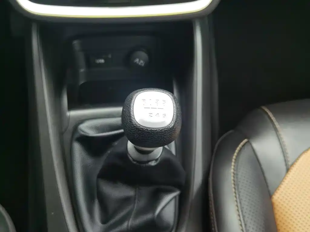 Wuling Hongguang S3 — миниатюра 13