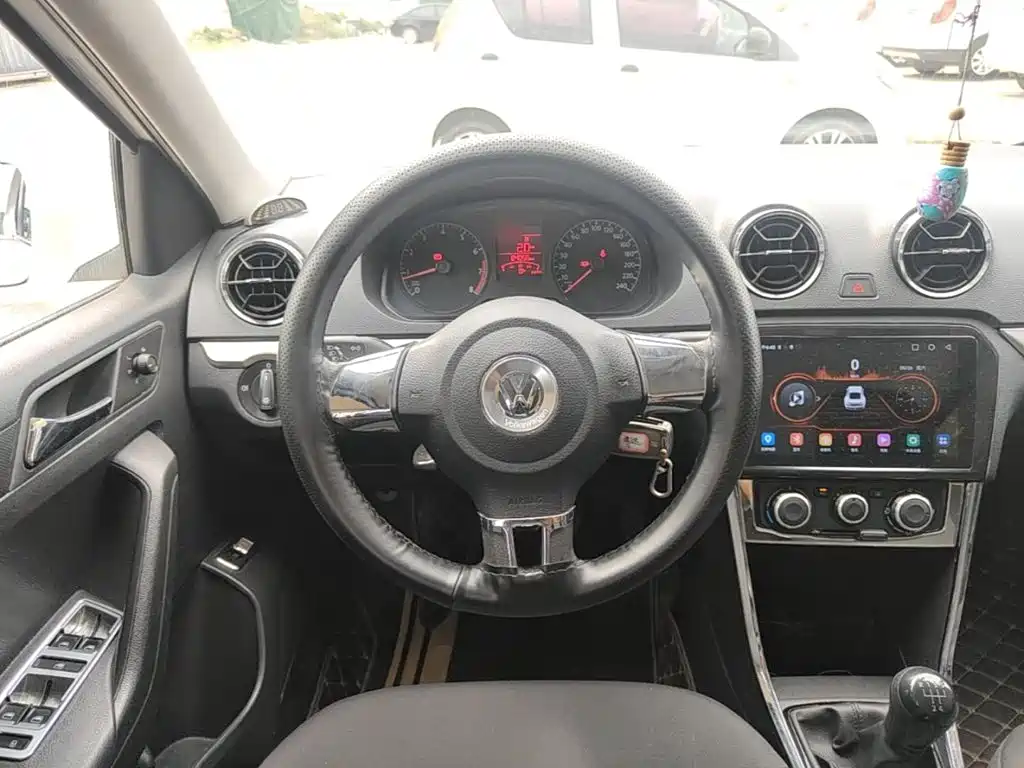Volkswagen Jetta — миниатюра 11