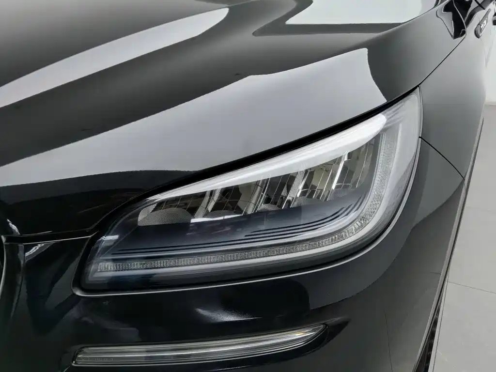 Lincoln Corsair — миниатюра 7