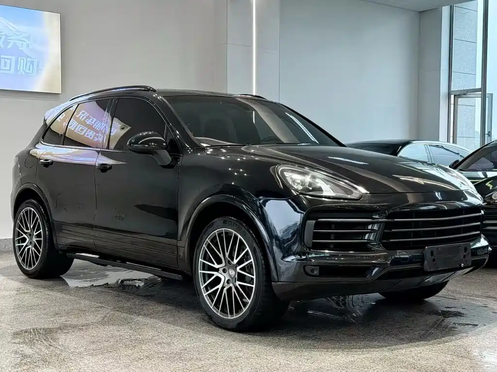 Porsche Cayenne — миниатюра 3