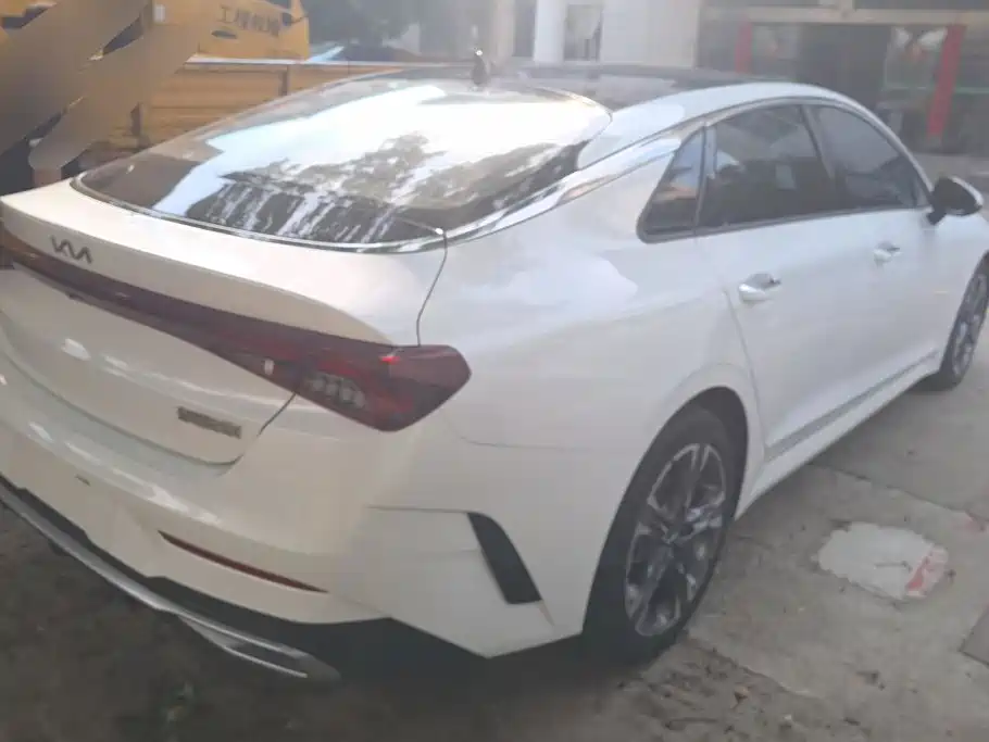 Kia K5 — миниатюра 3