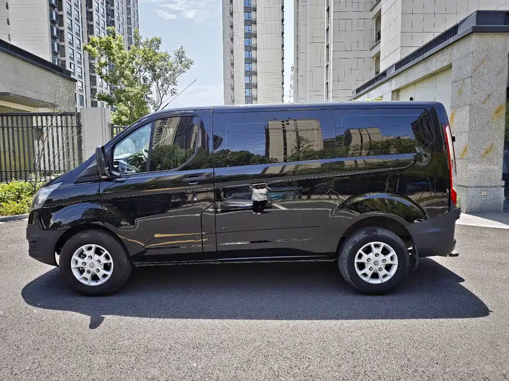 Ford Transit — миниатюра 14