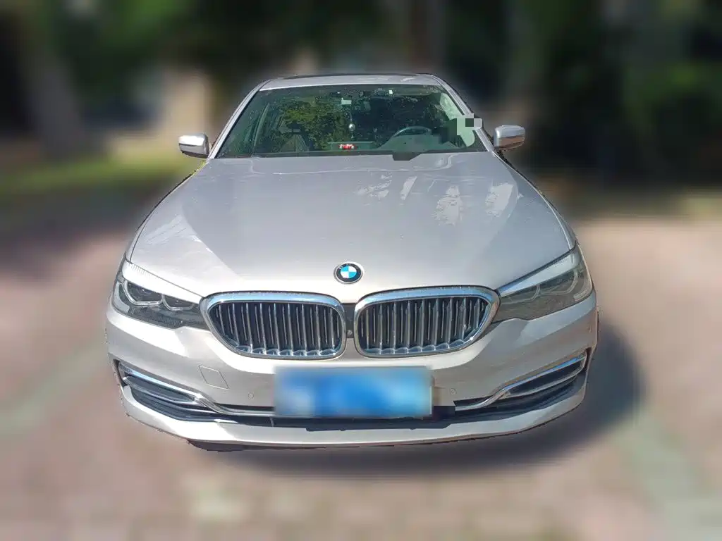 BMW 5 Series — миниатюра 23