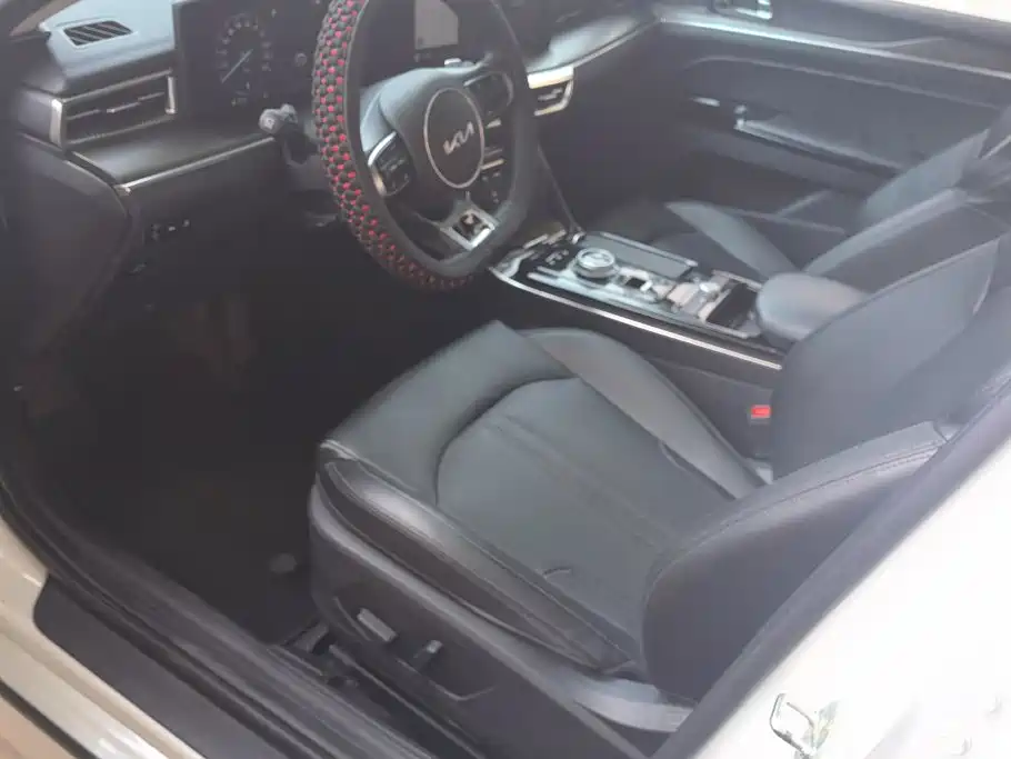 Kia K5 — миниатюра 9