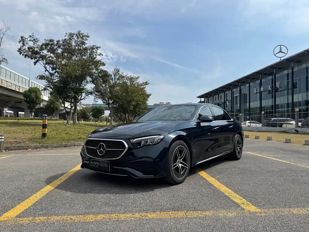 Mercedes-Benz E-Class — миниатюра 2