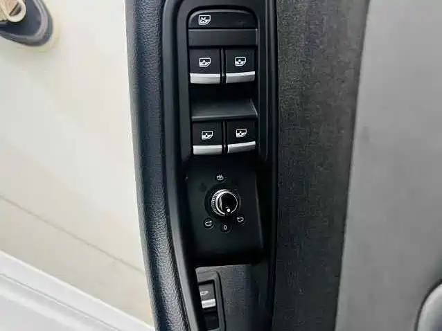 Audi A4L — миниатюра 12